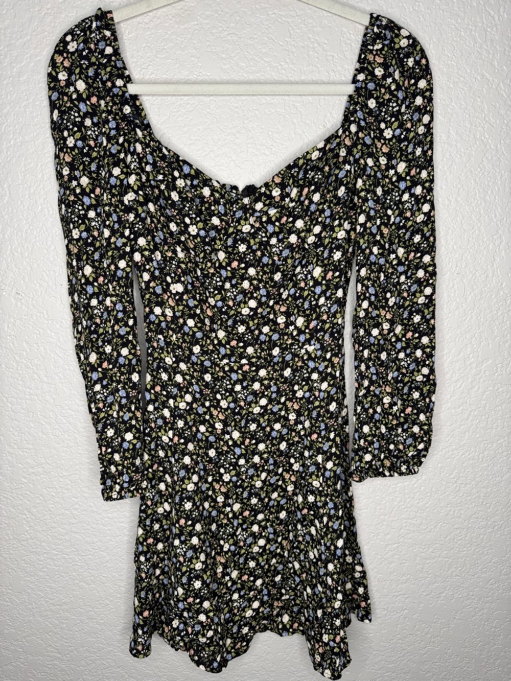 Reformation Mochi Long Sleeve Black Floral Espirit Size 8 - Picture 3 of 8